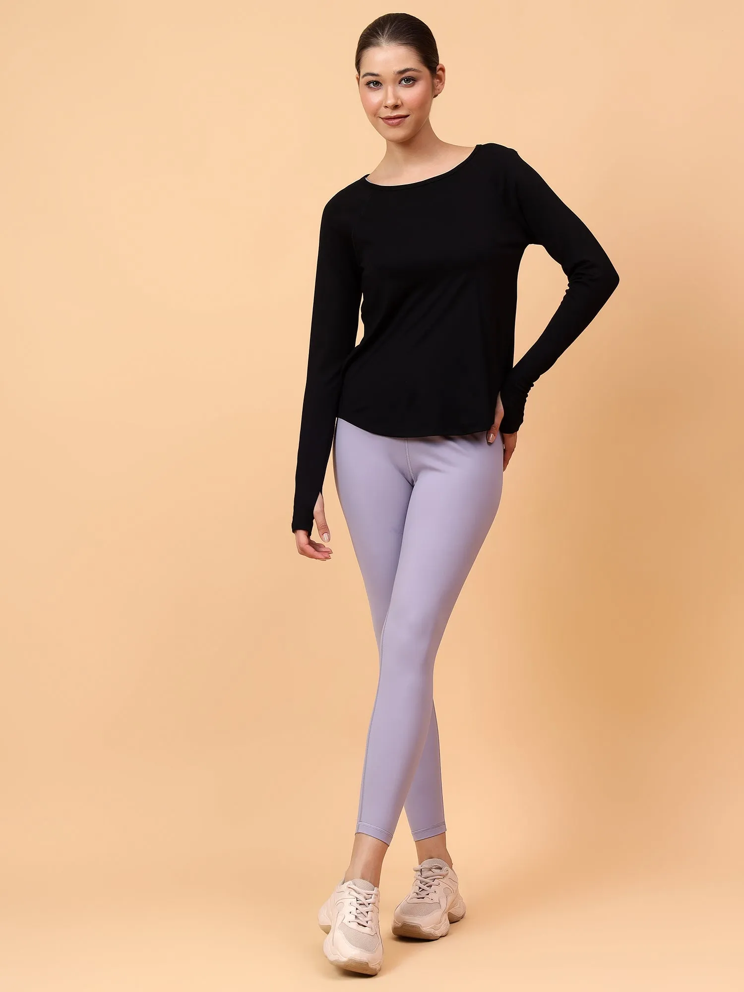Fitkin Women Black Solid Longsleeve Traning Tshirt