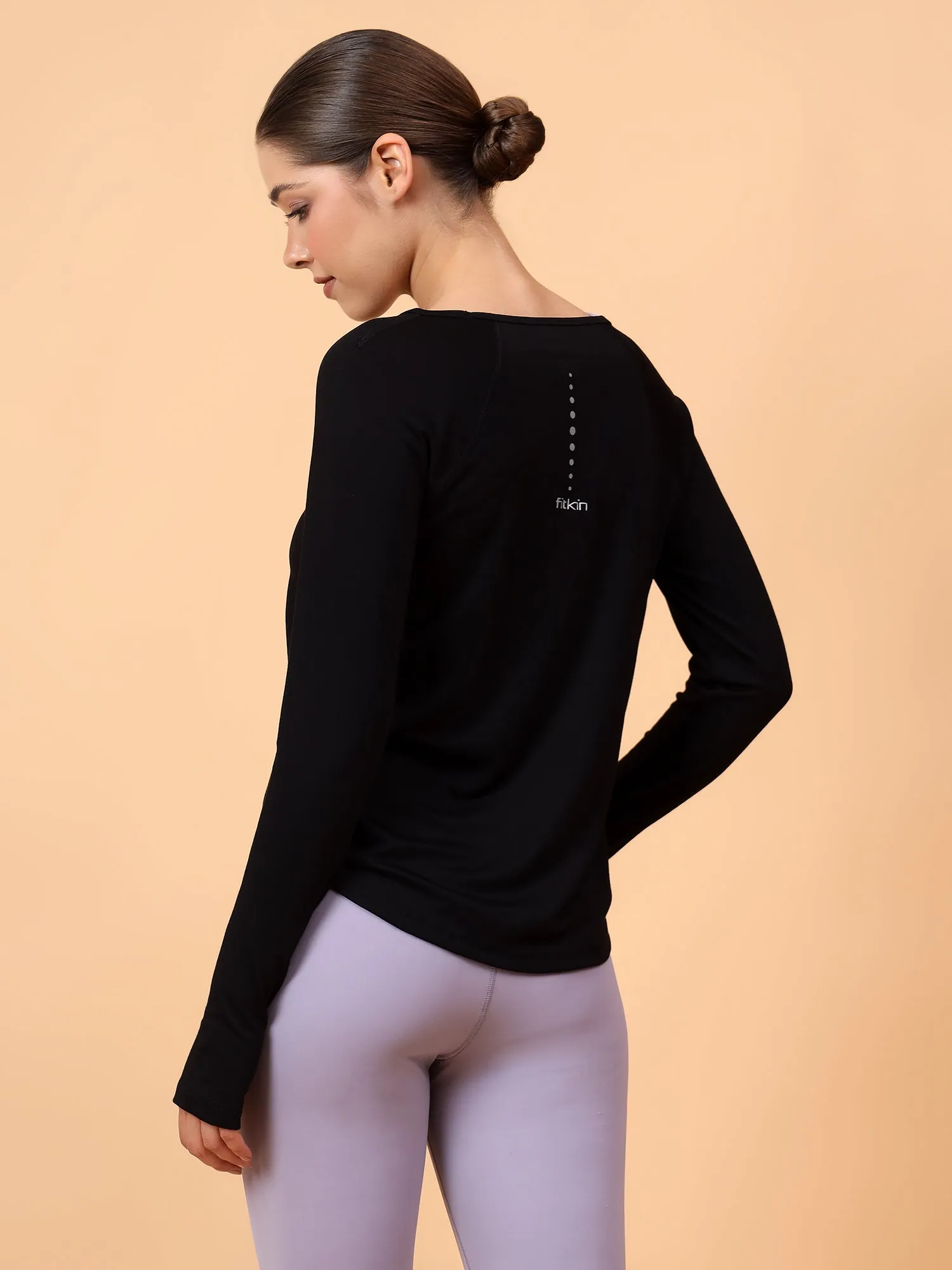 Fitkin Women Black Solid Longsleeve Traning Tshirt